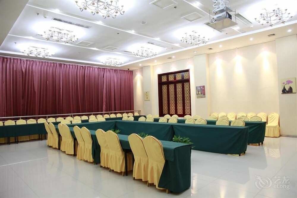 Yantai Tonghui Hotel — 4-Star Luxury Hotel in Yantai, People's Republic of China