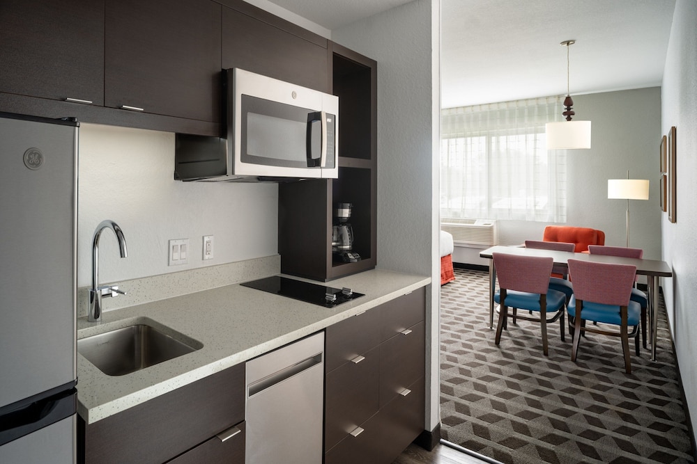 TownePlace Suites by Marriott Venice - photo 12