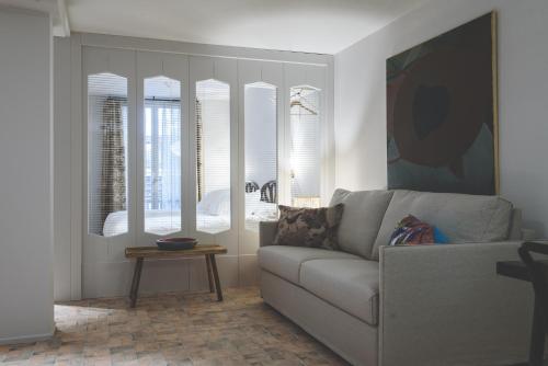 Pamplonapartments Pozo Blanco — 4-Star Luxury Hotel in Pamplona, Spain