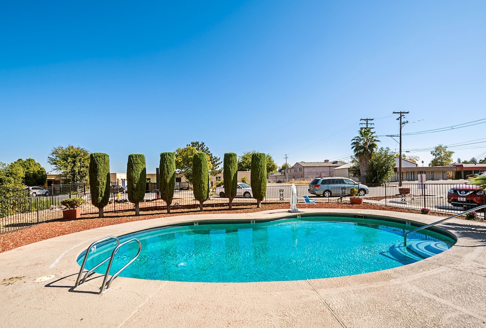 Sutter Inn - photo 24