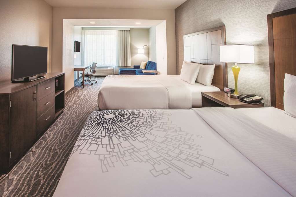 La Quinta Inn & Suites by Wyndham Duluth - photo 15
