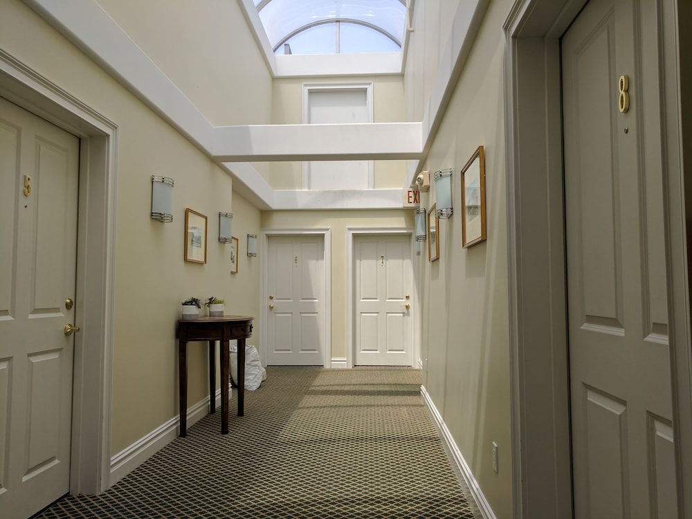 Pelham Court Hotel - photo 42