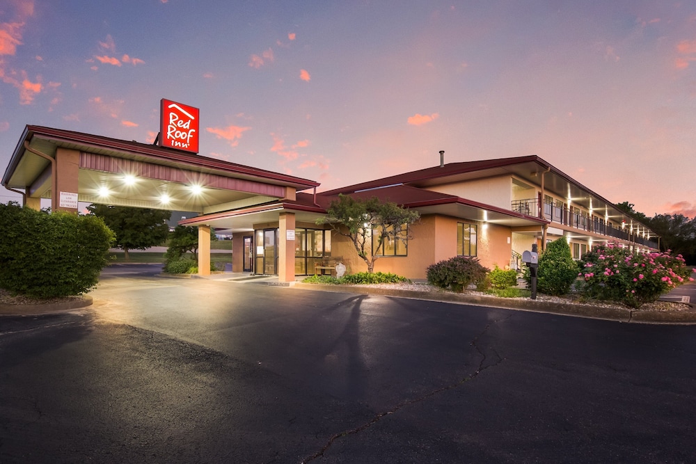 Red Roof Inn Shelbyville - photo 28