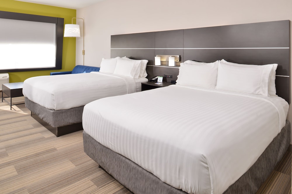 Holiday Inn Express & Suites Kansas City Lee's Summit by IHG - photo 8