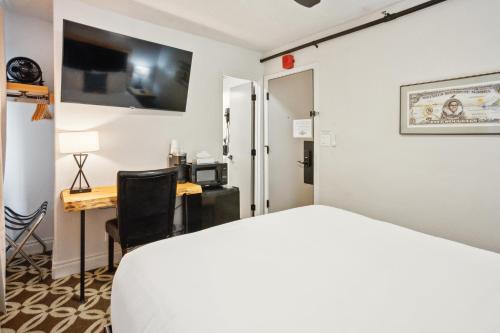 Highliner Hotel - photo 9