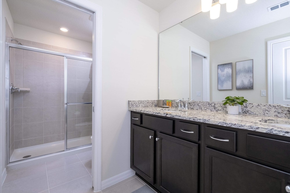 Gorgeous 6Bd W Pool Game Room At Windsor Island 4450 - photo 39