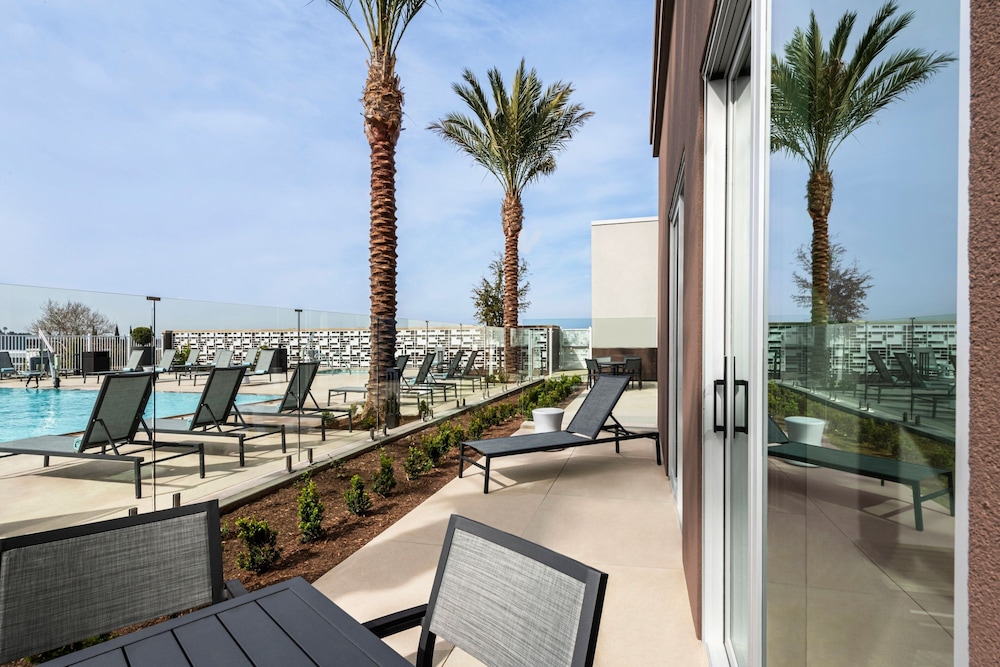 SpringHill Suites by Marriott Chula Vista Eastlake - photo 15