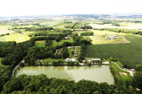 Lac De Cancon - carbon neutral hotel in Cancon