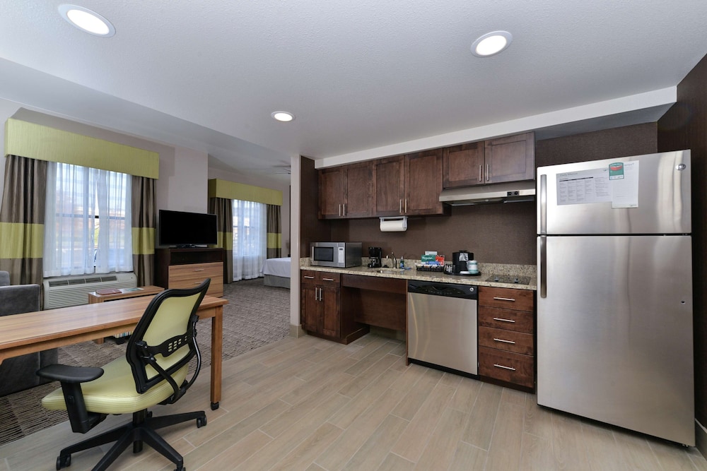 Homewood Suites By Hilton Cincinnati Mason - photo 9