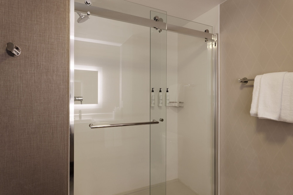 SpringHill Suites by Marriott Turlock - photo 18