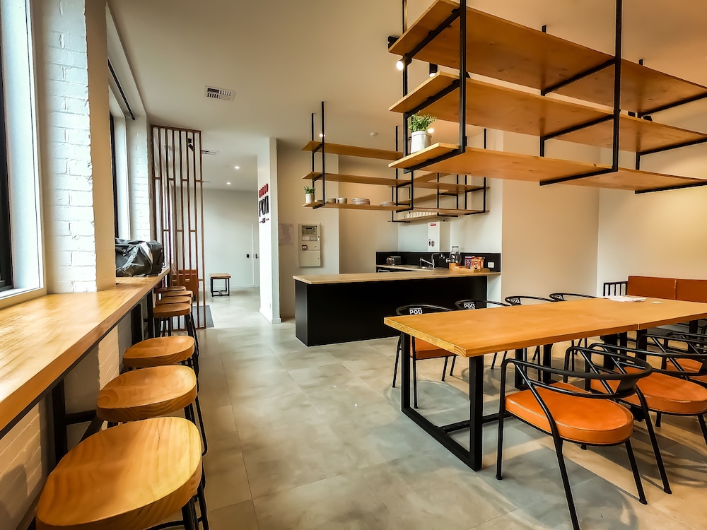 Pod Inn - carbon neutral hotel in Launceston