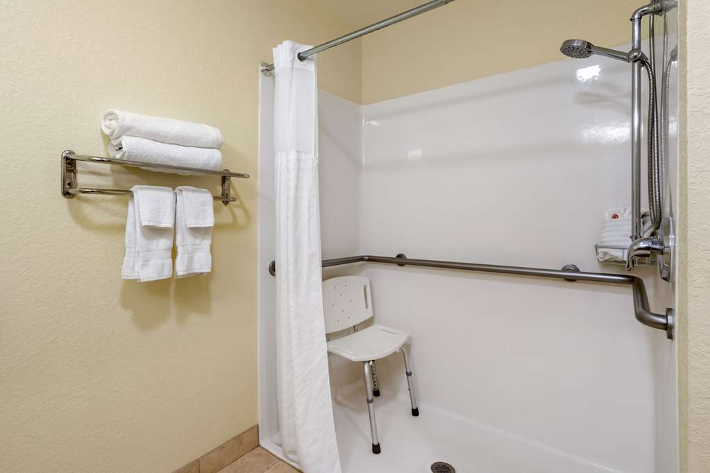 Comfort Inn & Suites Northeast Gateway - photo 28