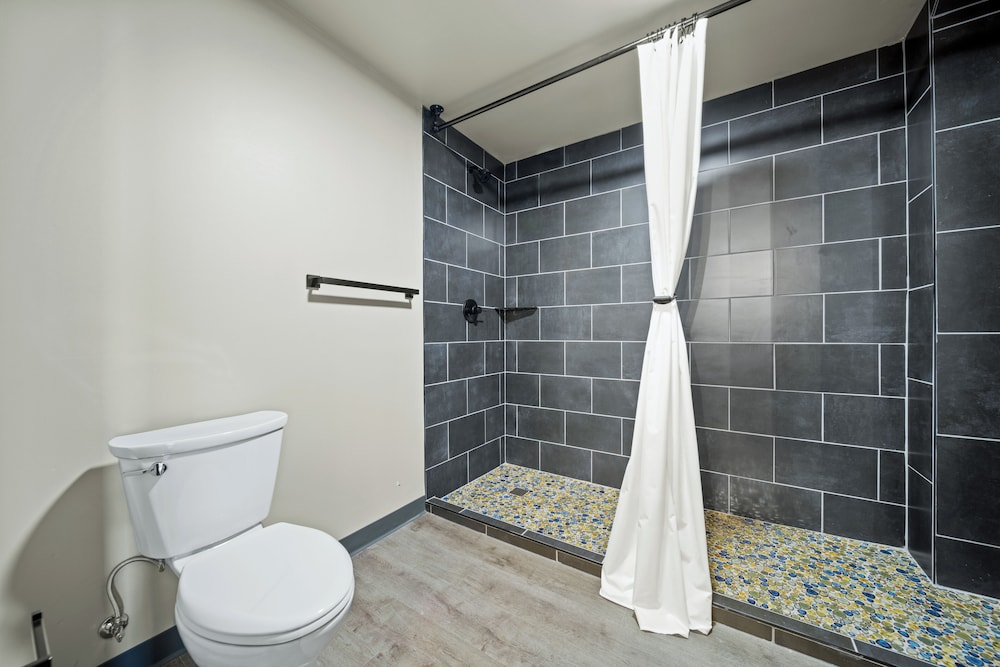 The Suites at Prairie Falls & Event Center - photo 39