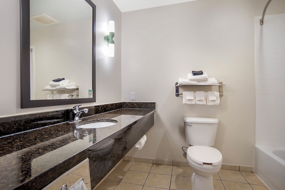 Garner Hotel Panama City Beach Northeast by IHG - photo 17