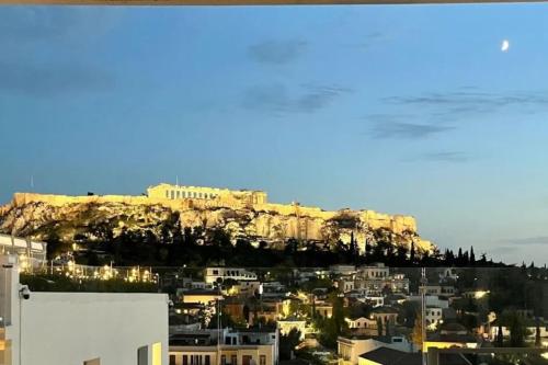 Monastiraki 2 Bedroom Acropolis View with Terrace — 4-Star Luxury Hotel in Athens, Greece