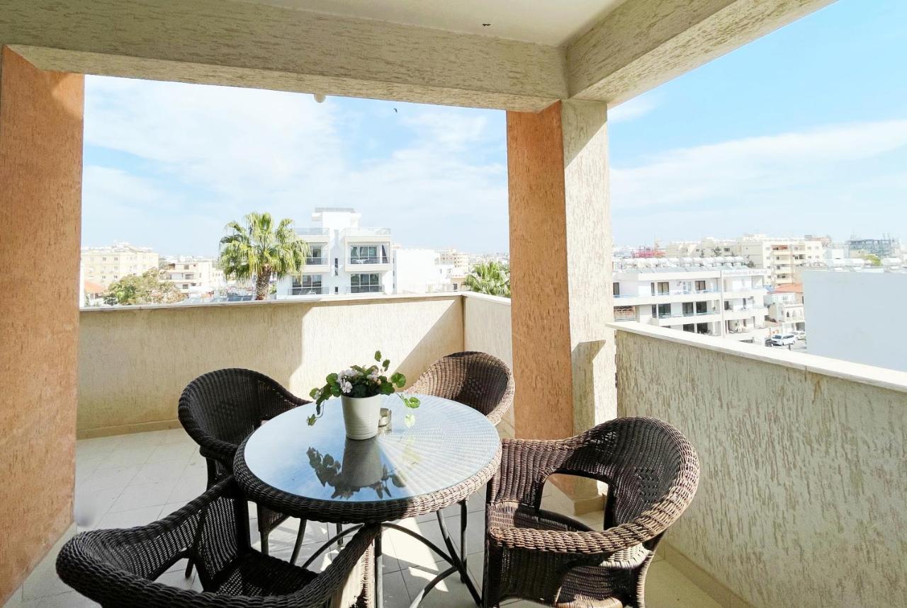 Stylish 2br Apartment with Balcony And Parking Near Saint Lazarus And Finikoudes Beach