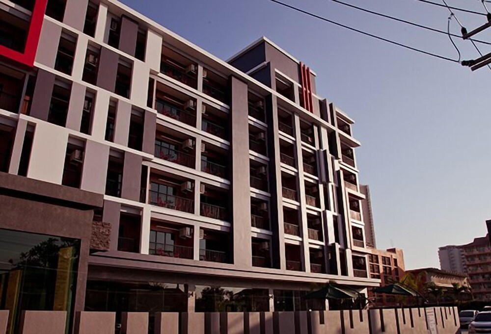 101 Holiday Suites in Sattahip, Thailand