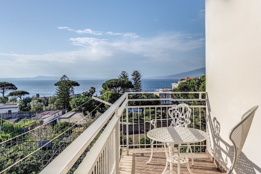 La Musica in the Heart of Sorrento 100 m from Station — 4-Star Luxury Hotel in Sorrento, Italy