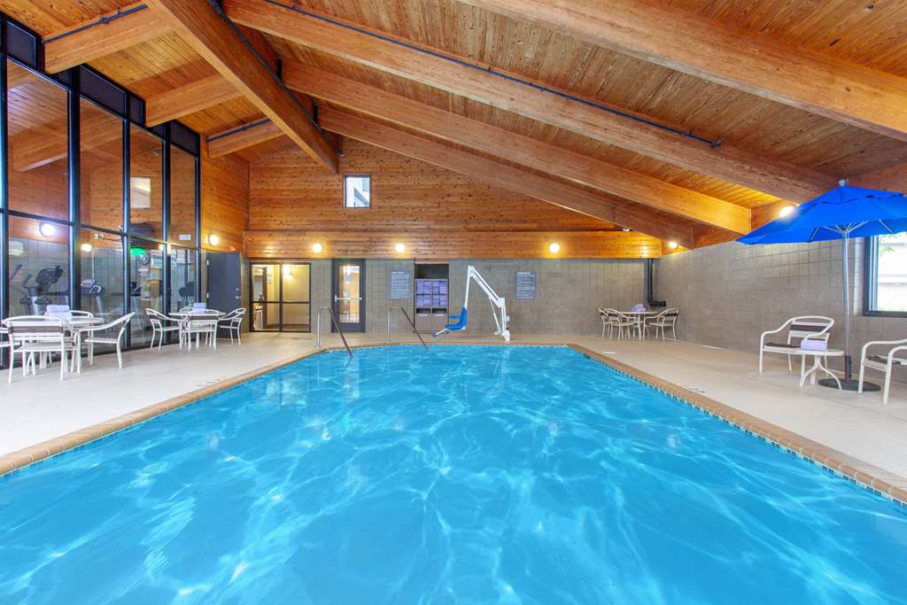 AmericInn by Wyndham Mankato Event Center - carbon neutral hotel in Mankato