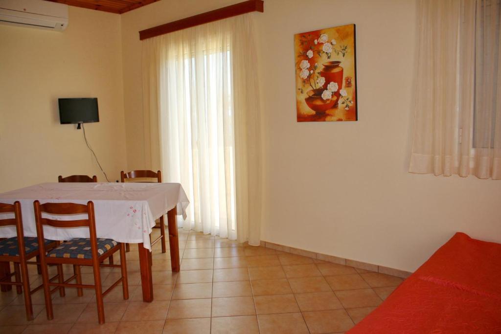 Orfanos 4 in Koroni, Greece