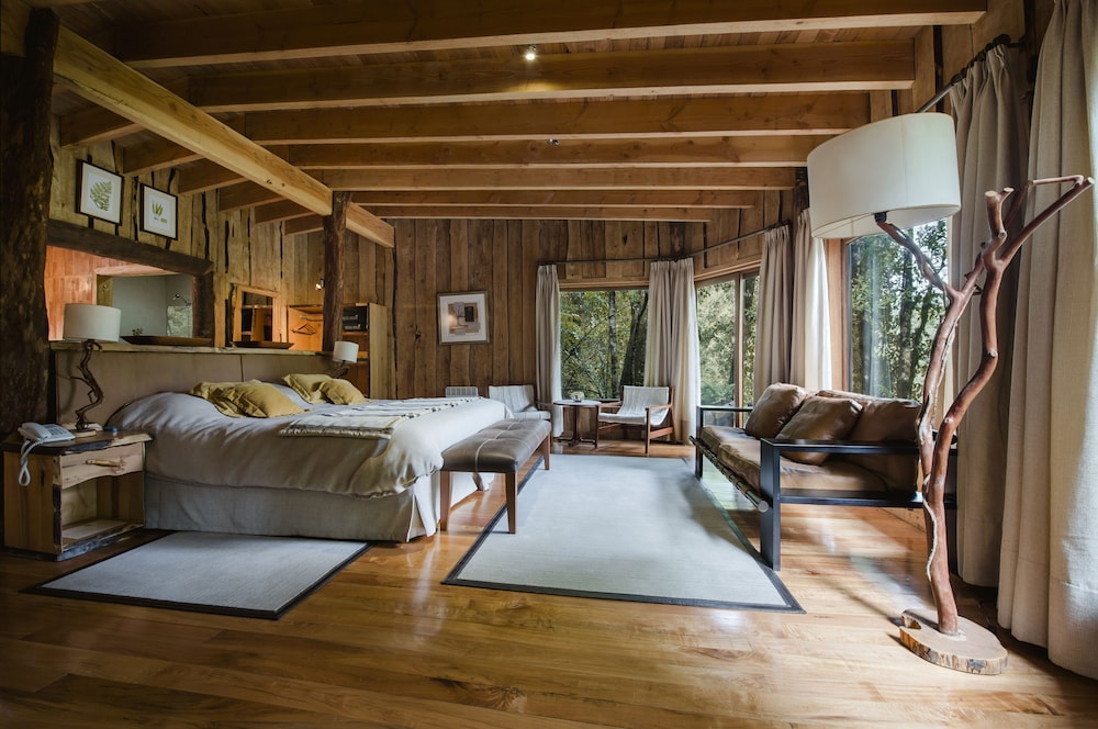 Huilo Huilo Nawelpi Lodge — 4-Star Luxury Hotel in Panguipulli, Chile