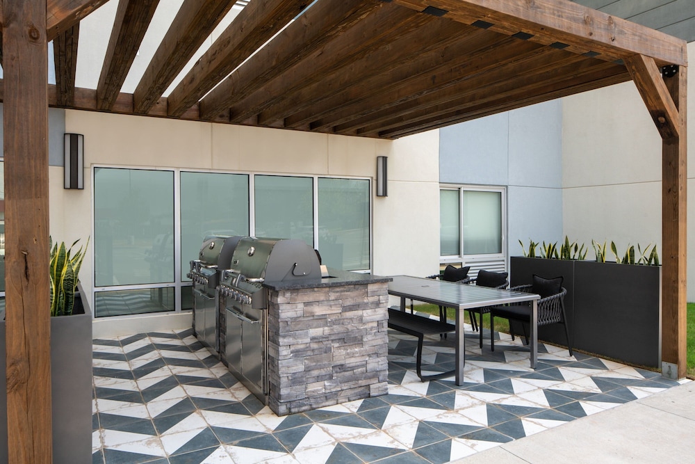 TownePlace Suites by Marriott Pensacola West I 10 - photo 12