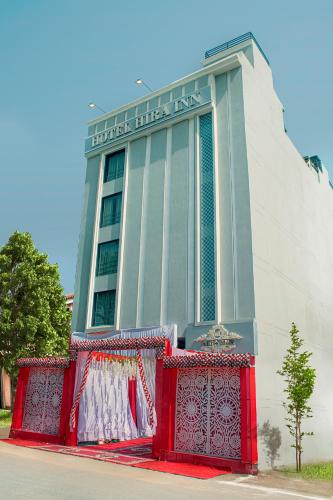 Hotel Hira Inn in Allahabad, India