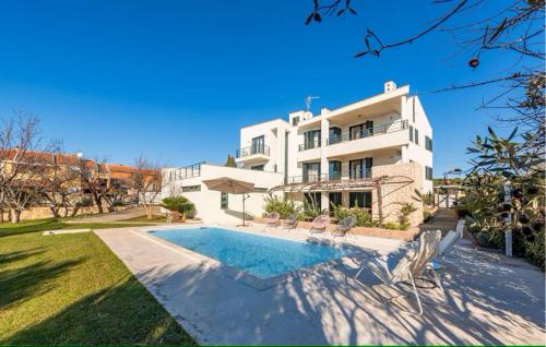6 Bedroom Beautiful Home In Zadar — 4-Star Luxury Hotel in Zadar, Croatia