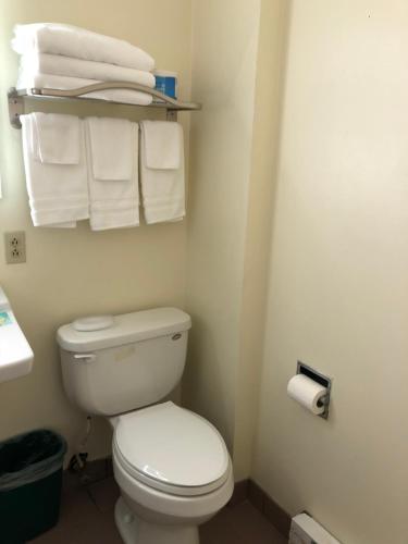 Monticello Motel - photo 9