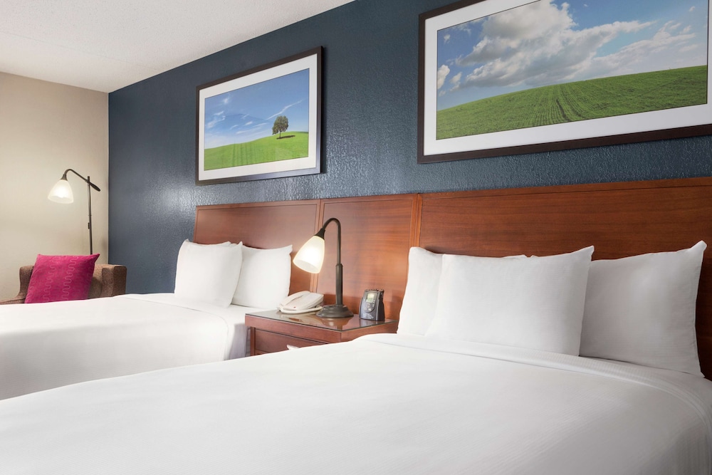 DoubleTree by Hilton Dallas DFW Airport North - photo 9