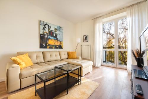 Ochota Sunny Apartment by BookingHost — 4-Star Luxury Hotel in Warsaw, Poland
