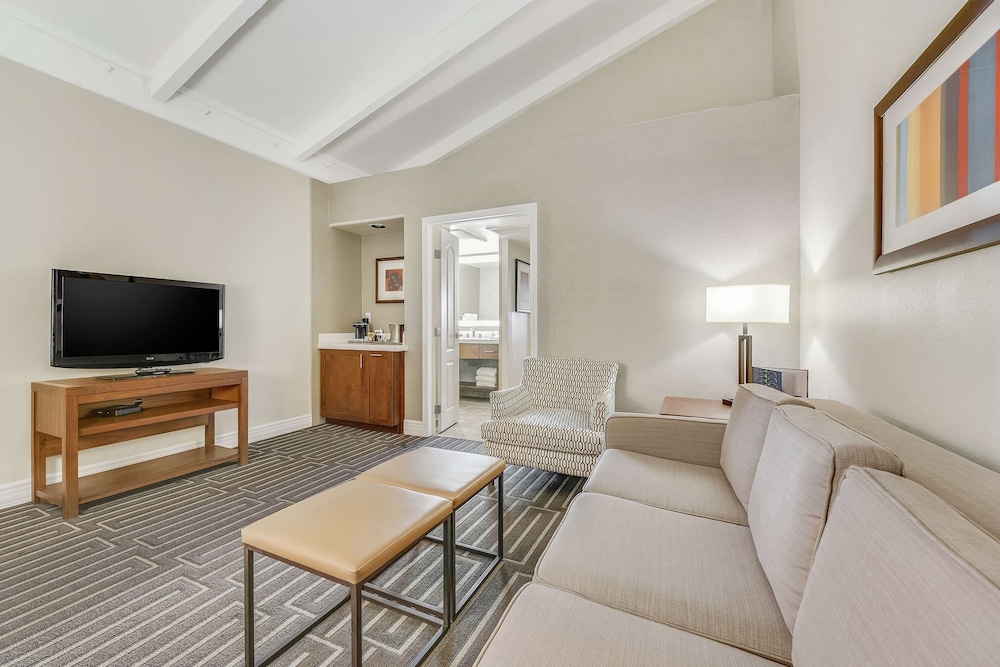 Hilton Phoenix Tapatio Cliffs Resort - photo 17