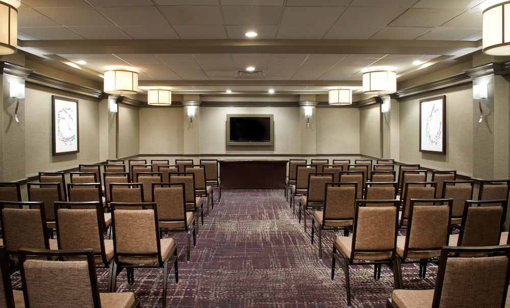 Embassy Suites by Hilton Philadelphia Airport - photo 50