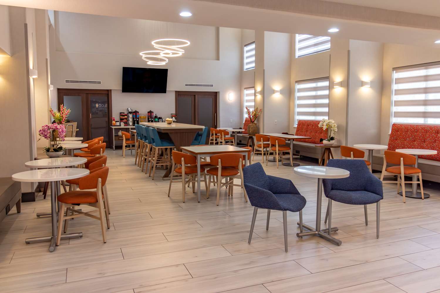 Hampton Inn & Suites Denton - photo 19