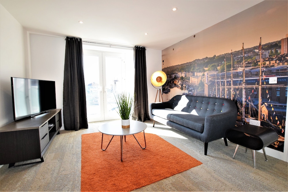 Jims Place Your Apartment — 4-Star Luxury Hotel in Bristol, United Kingdom