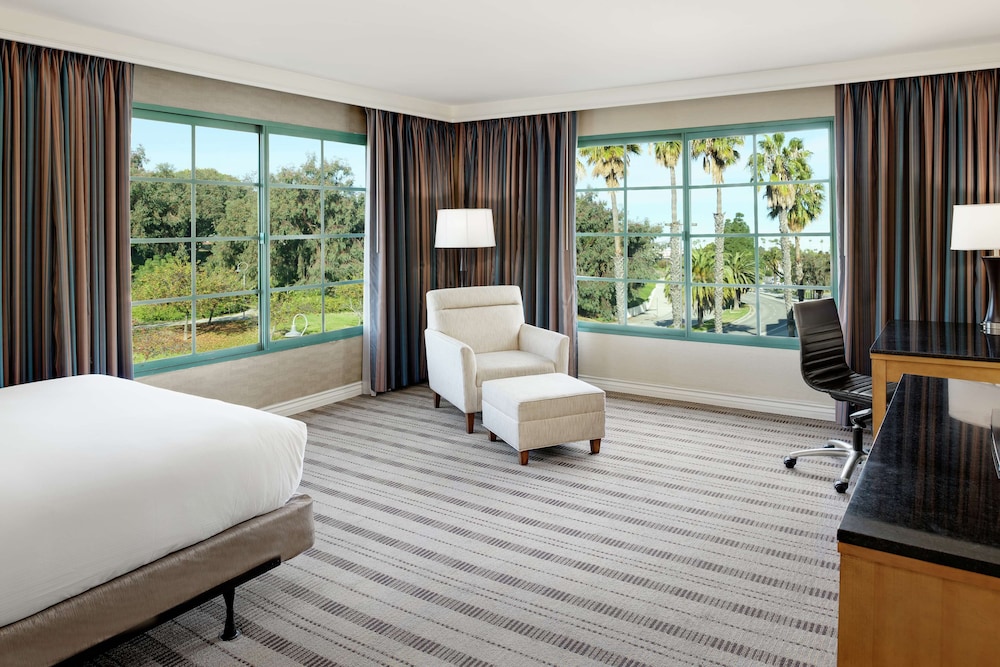 DoubleTree by Hilton San Pedro Port of Los Angeles - photo 7