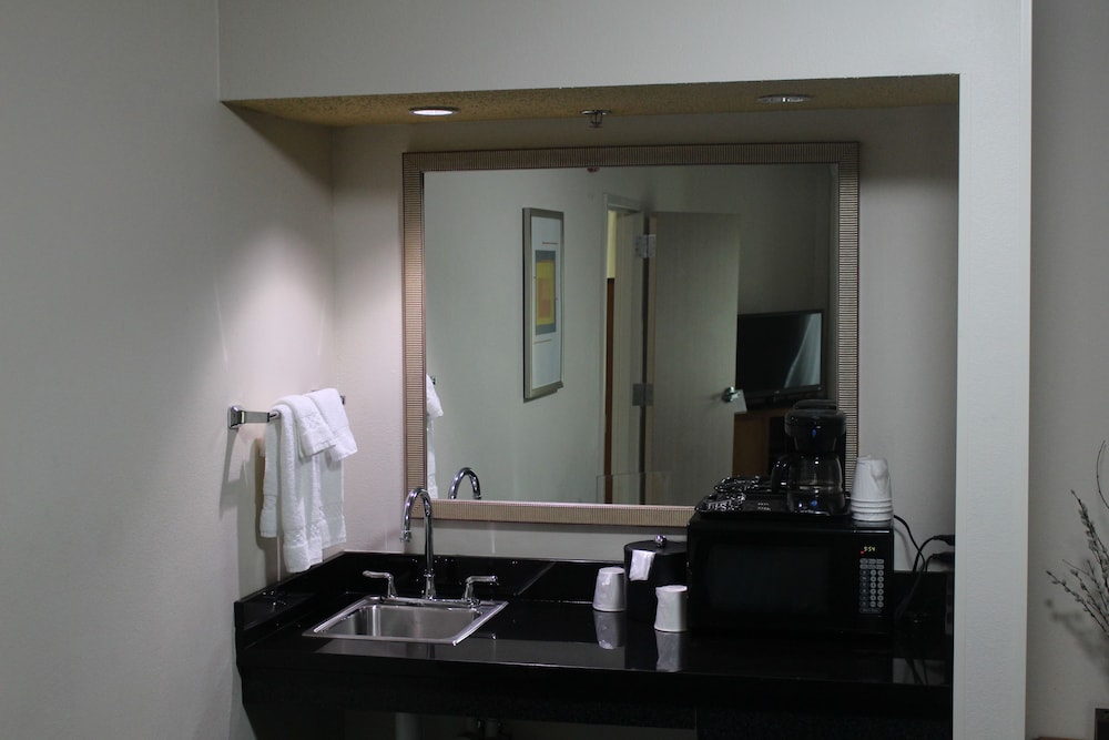 Fairfield Inn & Suites by Marriott Kansas City Liberty - photo 43