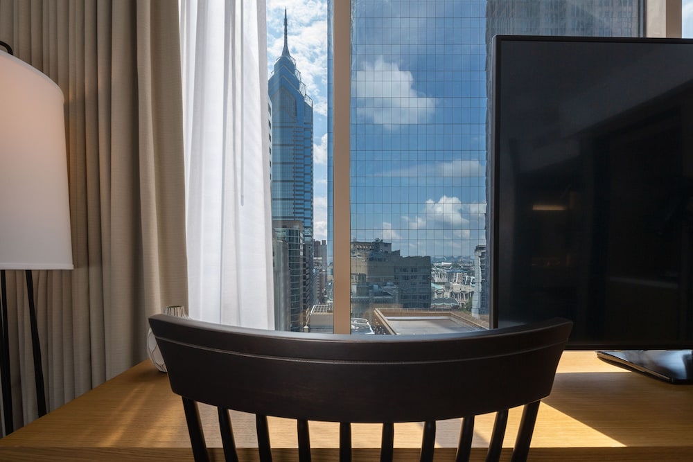 The Windsor Suites - photo 16