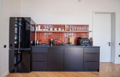 Chic 2BR Center Apt with View By Wehost
