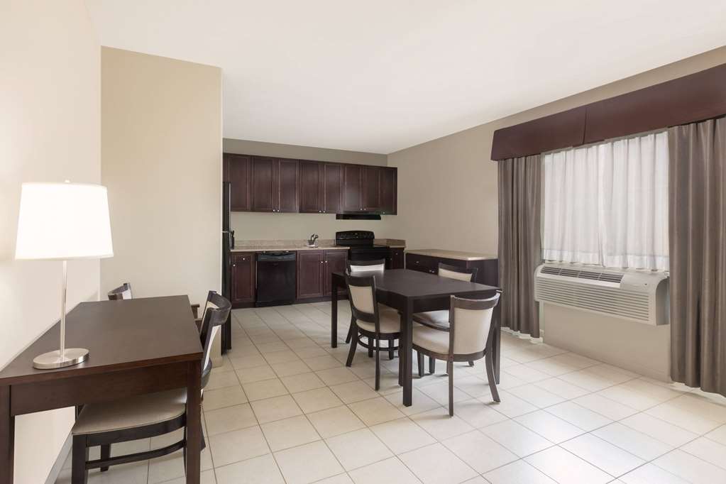 Baymont by Wyndham Columbus - photo 16