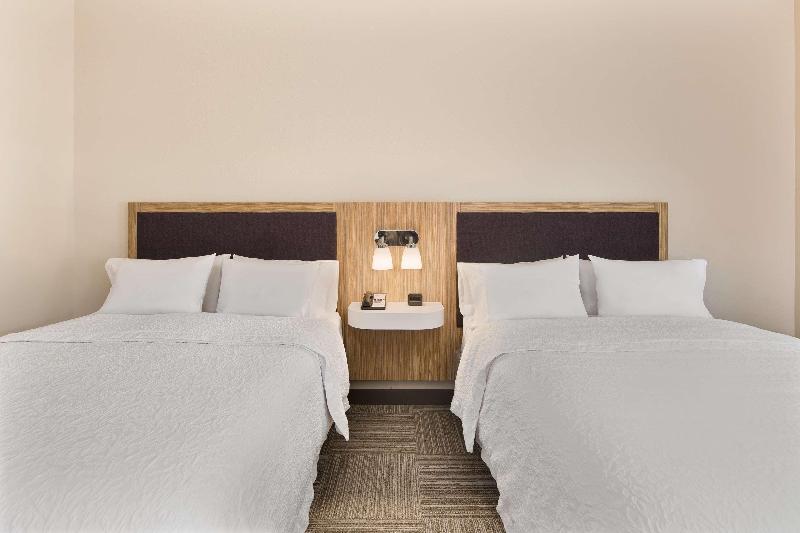 Hampton Inn Lagrange near Callaway Gardens - photo 67