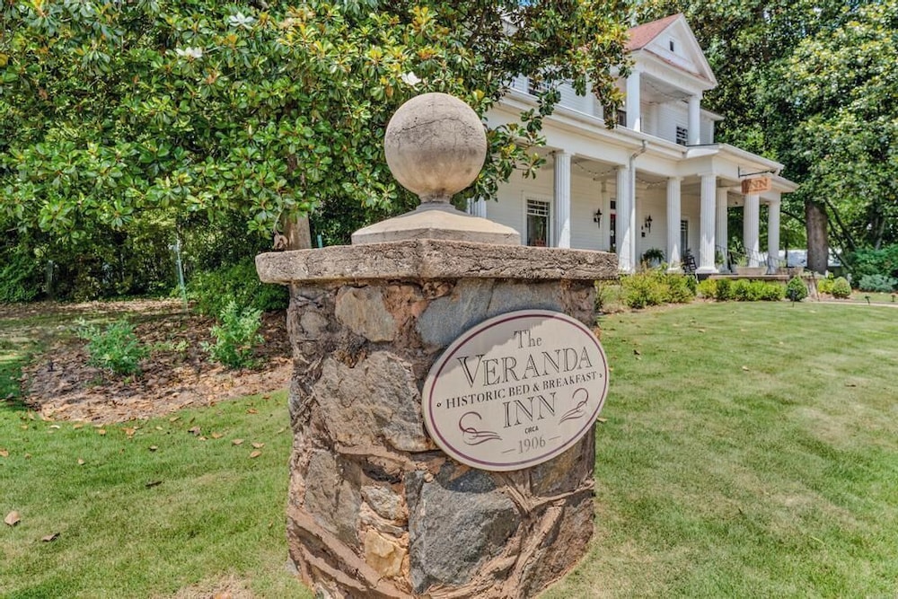 The Veranda Historic Inn - photo 41