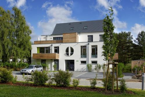Kapitaensweg 4 Koje 01 — 5-Star Luxury Hotel in Kroeslin, Germany