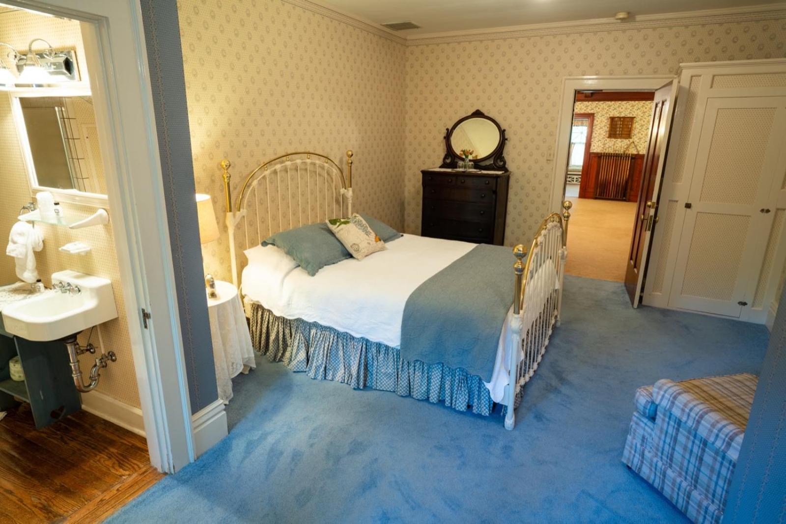 McCloud Hotel - photo 24