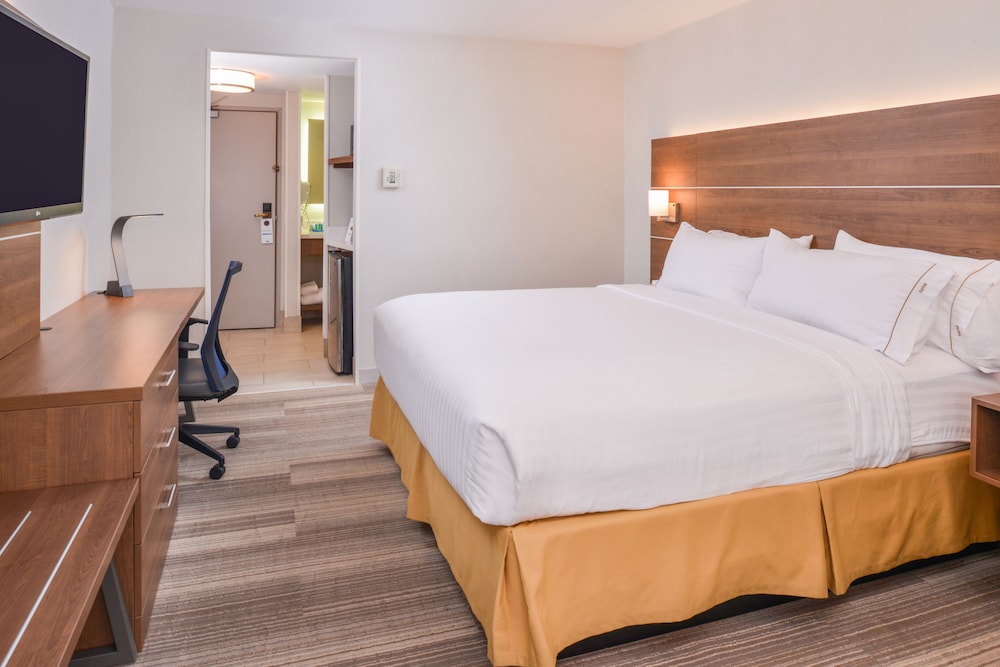Holiday Inn Express Palm Desert by IHG - photo 13