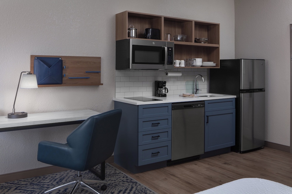 Candlewood Suites St Robert by IHG - photo 6