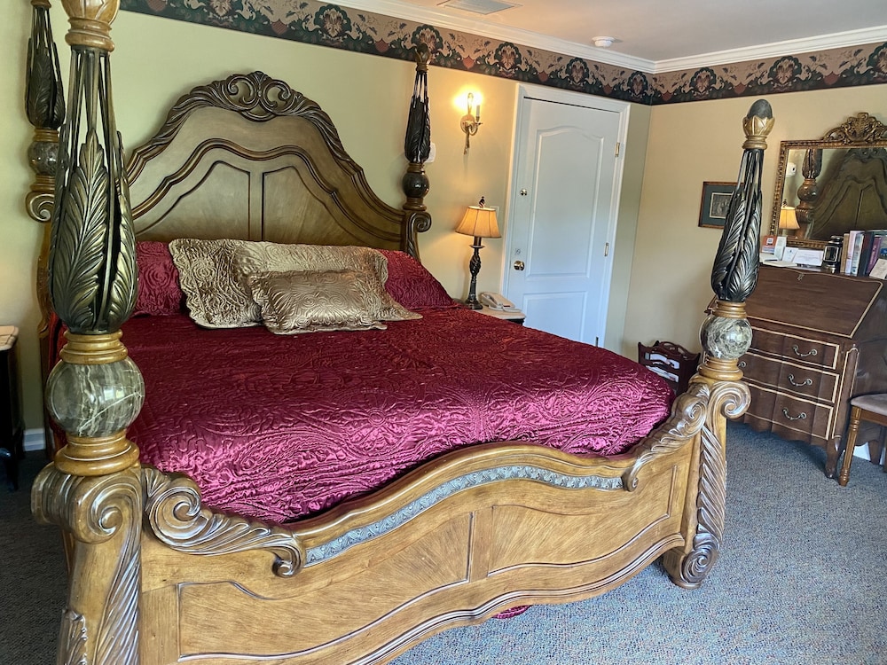 The Cypress Inn Bed & Breakfast - photo 49