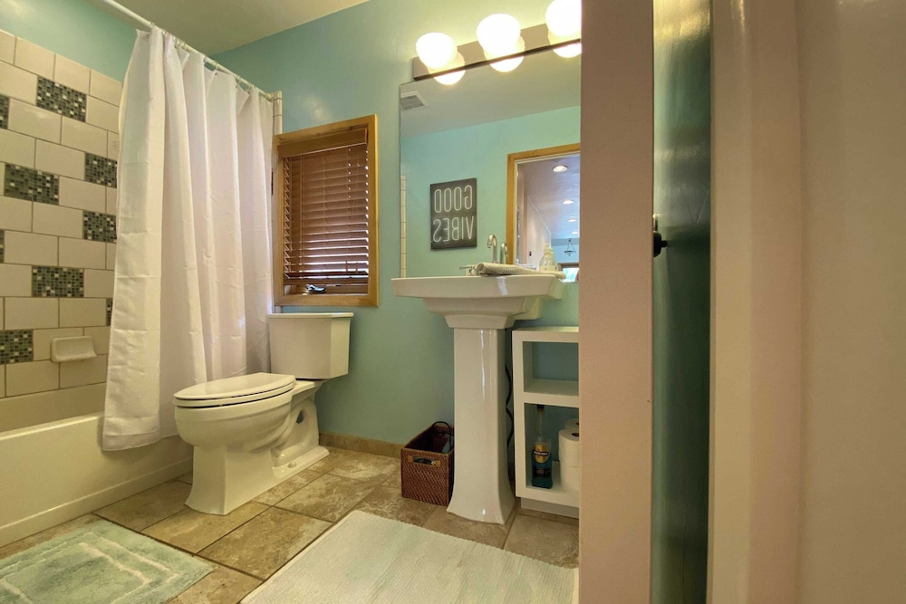 Woodside Getaway by Avantstay Character Home Close To Park City Resort w Hot Tub - photo 11