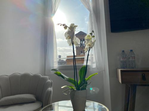 Belltower Elegans Guest House — 4-Star Luxury Hotel in Rome, Italy