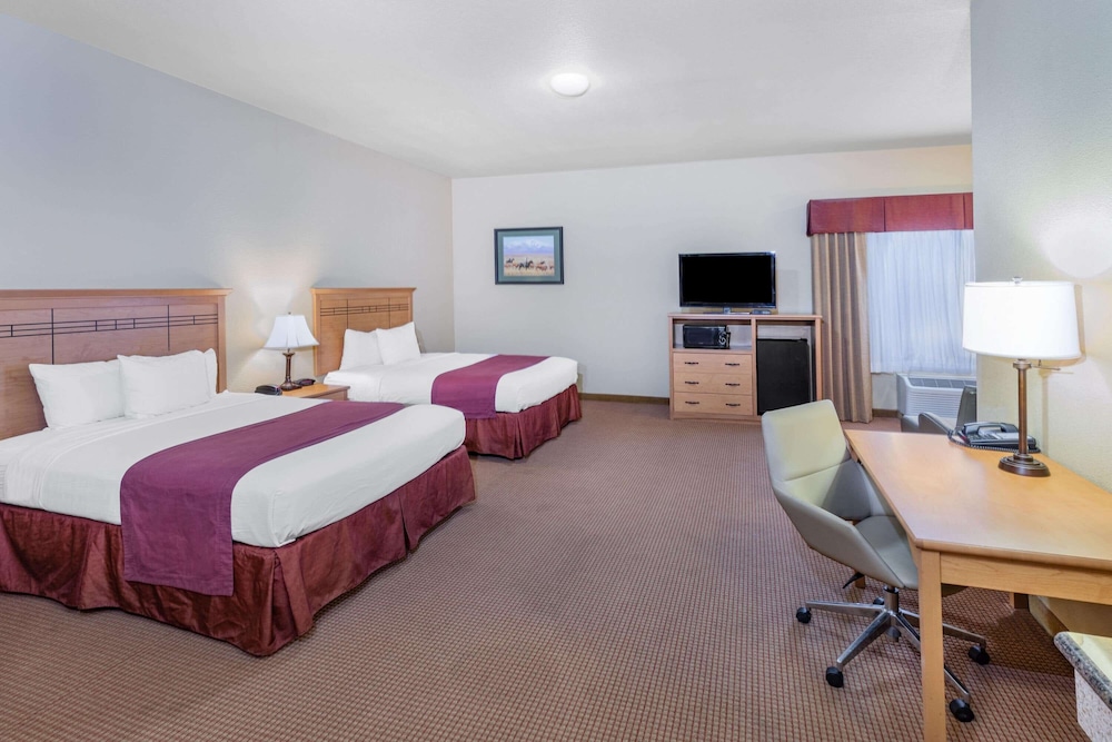 Baymont by Wyndham Cuero - photo 23